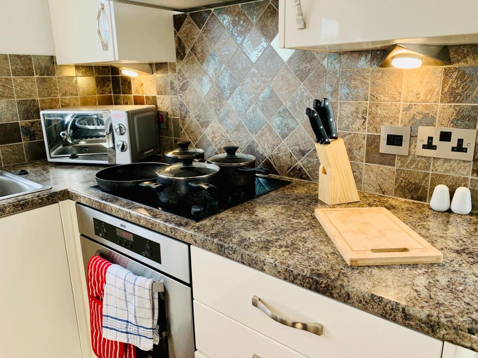3Br House Ossett-Wakefield, Free Parking 3 Cars Wi Fi Long Stays Exterior foto